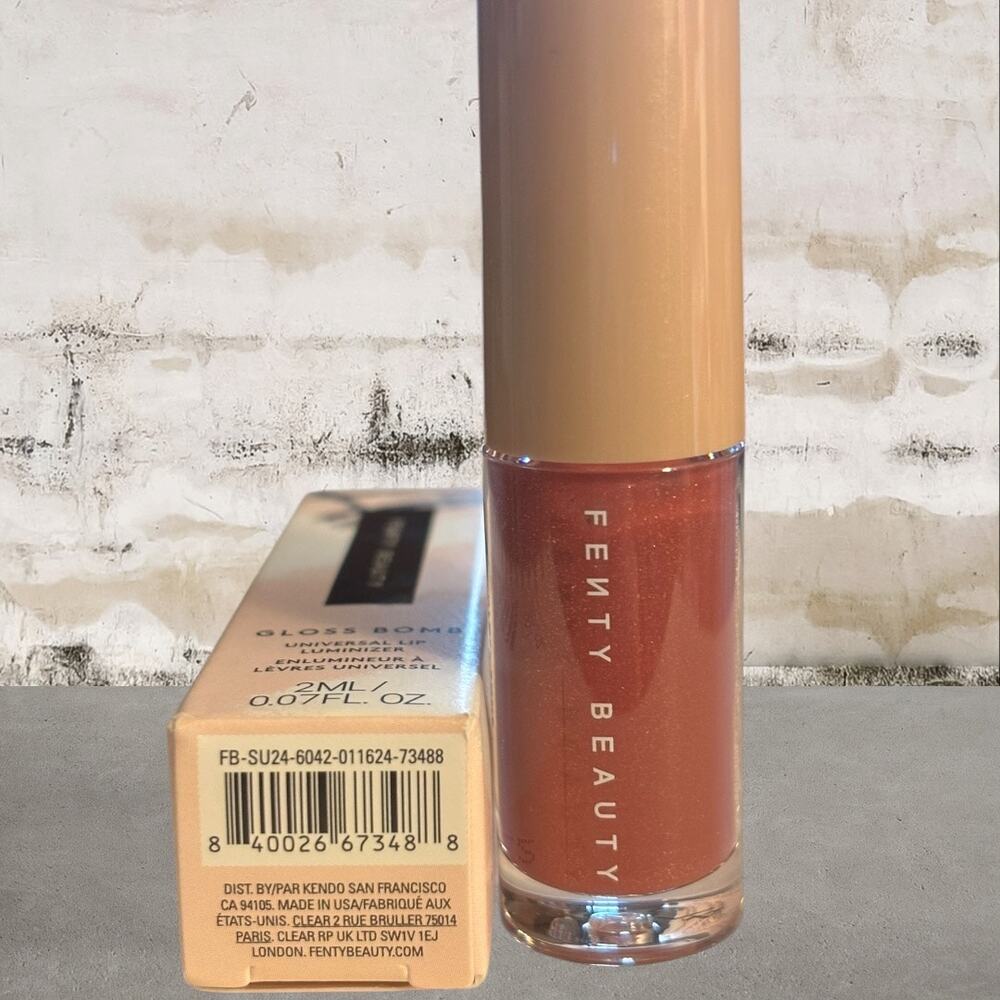 Fenty Gloss Bomb Universal Lip Luminizer in Riri NIB - Picture 4 of 4